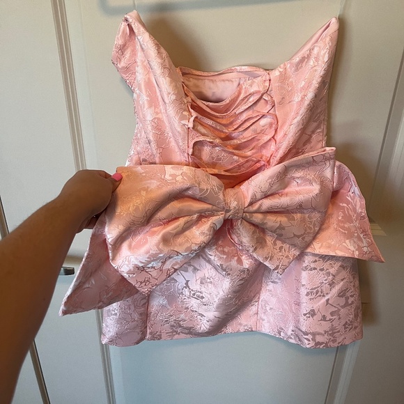 Elegant Strapless White Dress - Picture 4 of 5